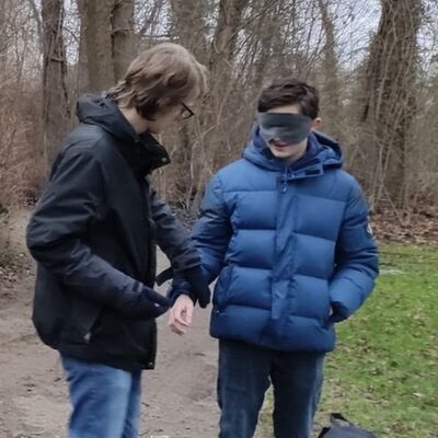 Mitmenschen vertrauen können, wenn man es alleine nicht schafft